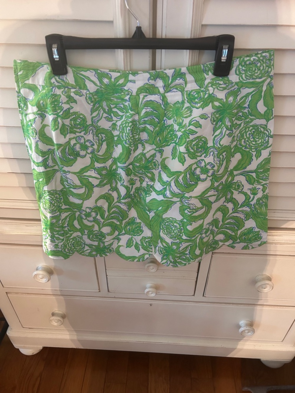 Lilly Pulitzer White Skirt with Lime Green Floral Trim- size 12